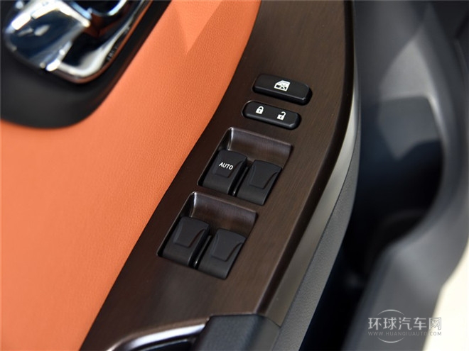 2015款 2.0L 自動智享型