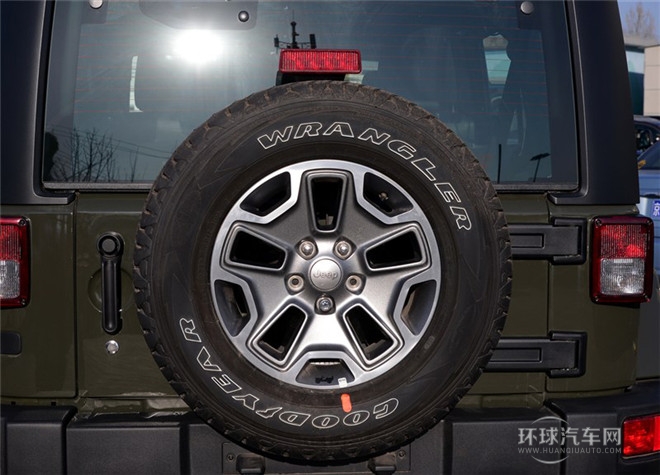 2015款 3.0L 四門版 Sahara