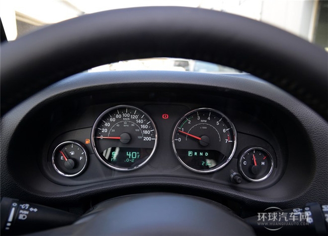 2015款 3.0L 四門版 Sahara