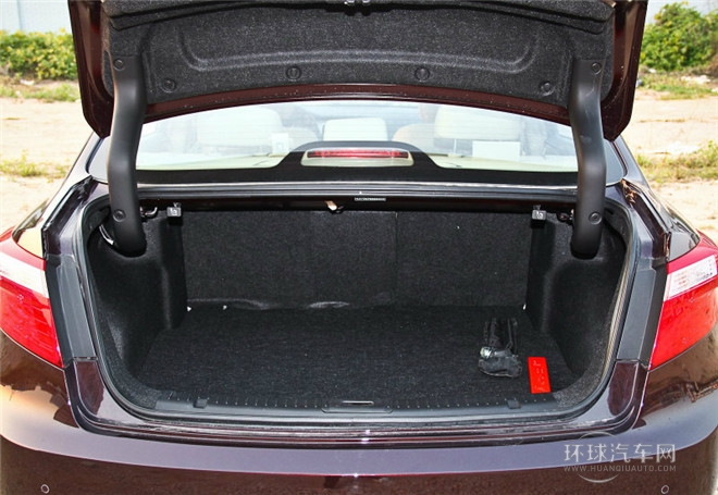 2015款 2.0L 手動(dòng)時(shí)尚型