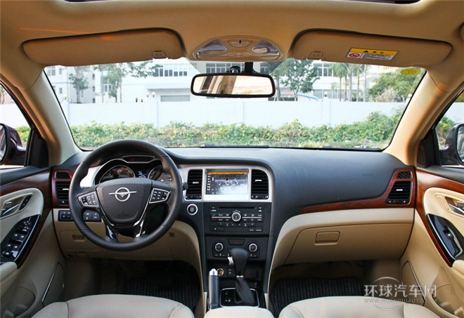 2015款 2.0L 手動時尚型