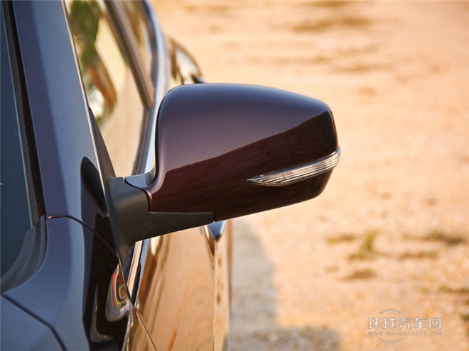 2015款 2.0L 手動時尚型