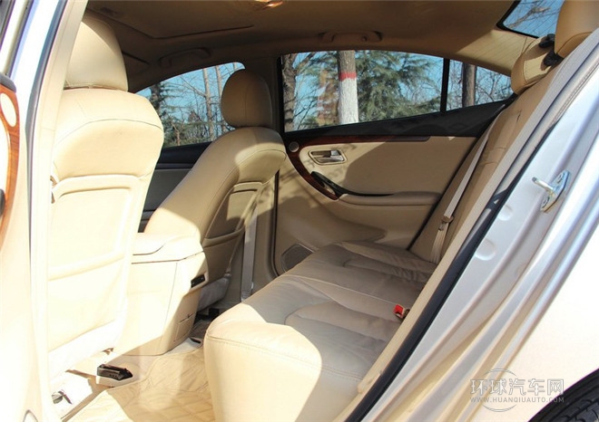 2015款 2.0L 自動時尚型