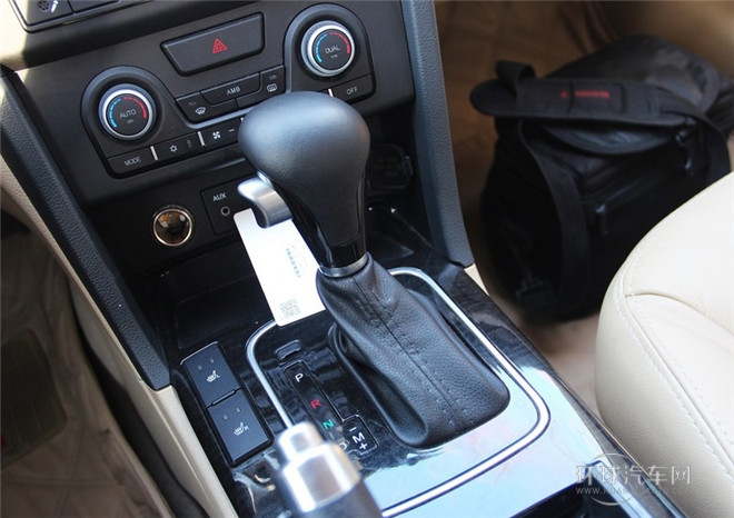 2015款 2.0L 自動時尚型