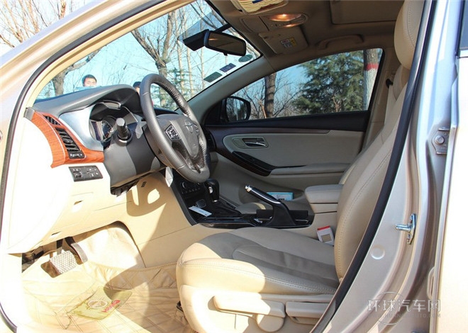 2015款 2.0L 自動時尚型