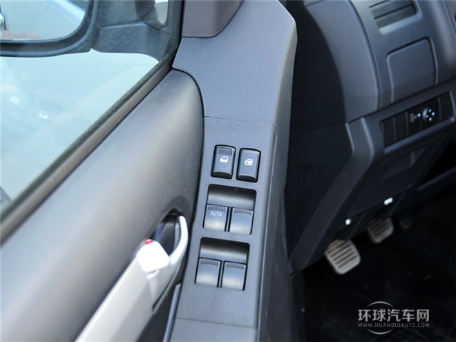 2015款 2.5T兩驅(qū) 手動基本型