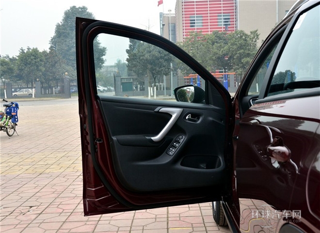 2015款 1.6L 手動時尚型