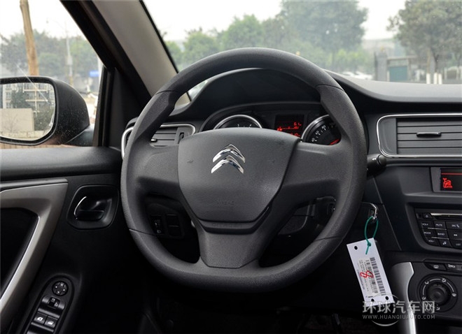 2015款 1.6L 手動(dòng)時(shí)尚型