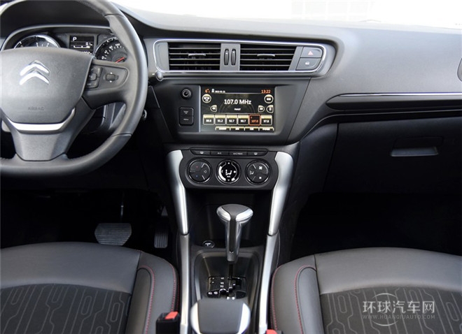 2015款 1.6L 自動(dòng)先鋒型