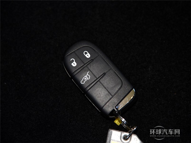 2015款 2.0L 運動版