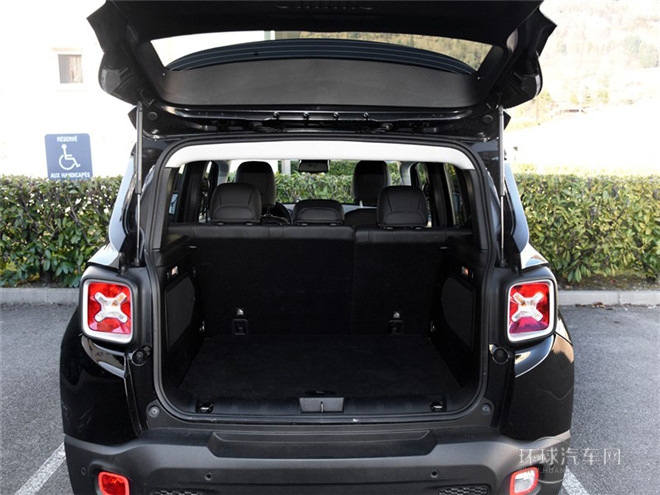 2015款 2.0L 運動版