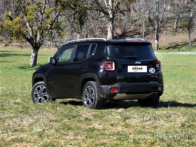 2015款 2.0L 運動版