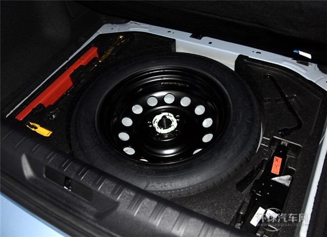 2015款 1.6T 自動睿馳版