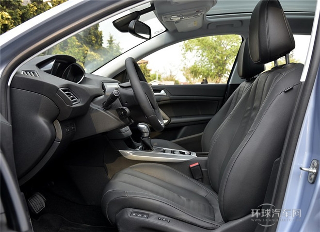 2015款 1.6T 自動睿馳版