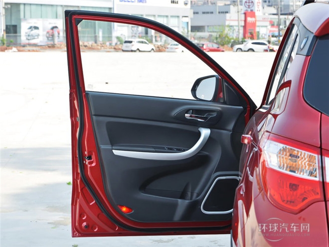 2015款 1.6L 手動尊貴型 國V