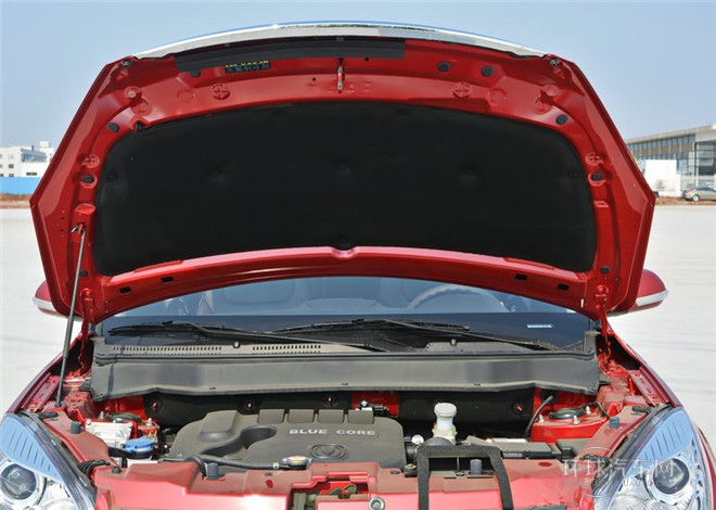 2015款 1.6L 手動(dòng)尊貴型 國(guó)V