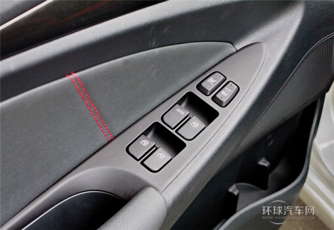 2015款 1.6L 手動俊酷型 國IV