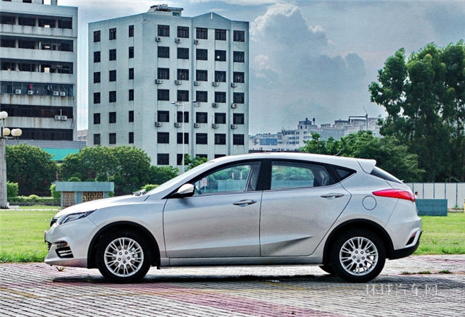 2015款 1.6L 手動俊酷型 國IV