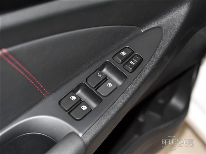 2015款 1.6L 手動俊酷型 國V