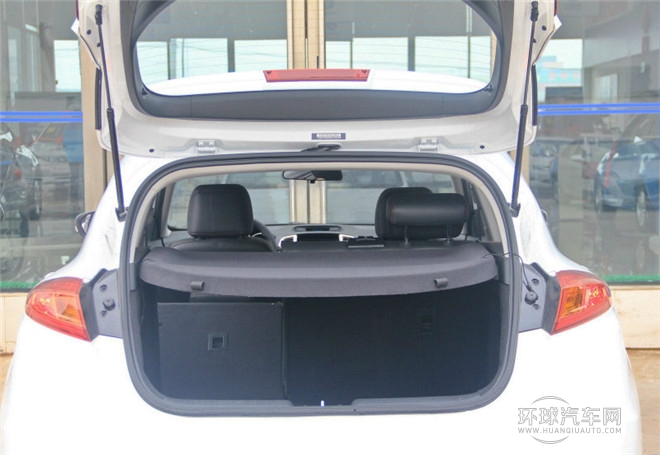 2015款 1.6L 手動尚酷型 國IV