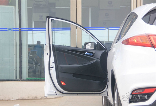 2015款 1.6L 手動尚酷型 國IV