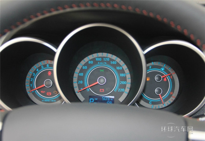 2015款 1.6L 手動(dòng)尚酷型 國(guó)IV