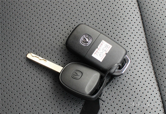 2015款 1.6L 手動致酷型 國IV