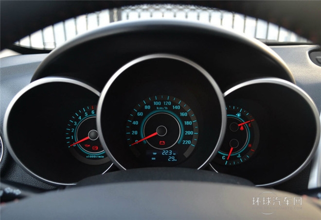 2015款 1.6L 自動俊酷型 國V