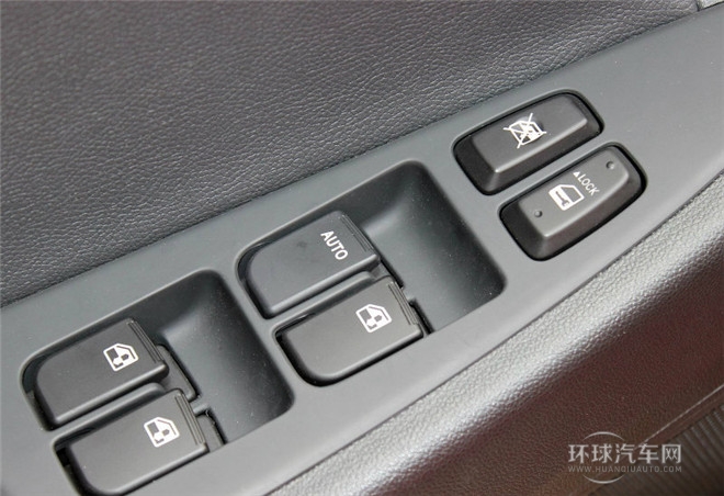 2015款 1.6L 自動致酷型 國IV