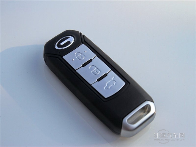 2015款 1.8T 自動四驅(qū)豪華導航版