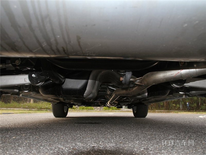 2015款 1.8T 自動四驅豪華導航版