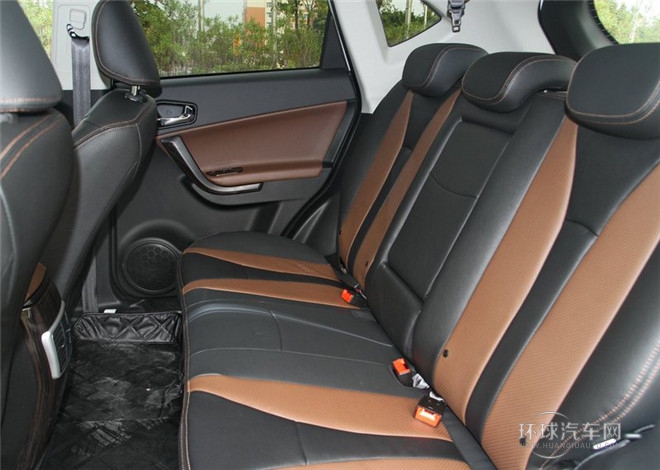 2015款 1.8T 自動四驅豪華導航版