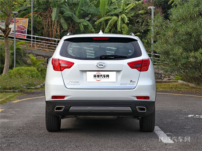 2015款 1.8T 自動四驅(qū)豪華導(dǎo)航版