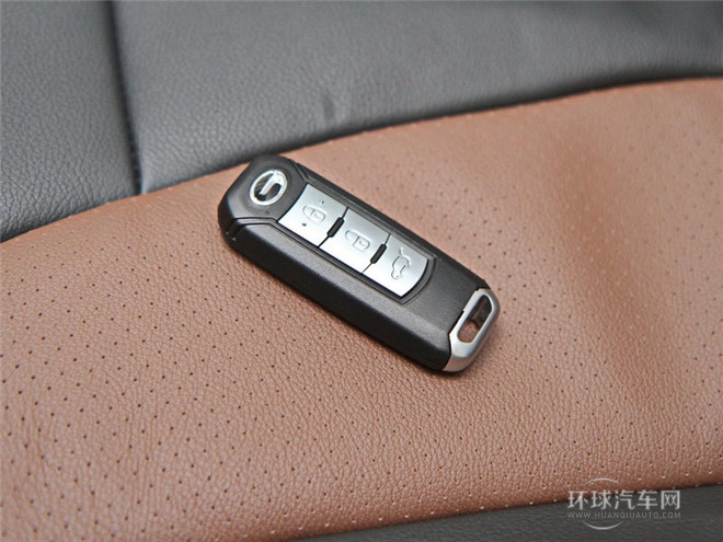 2015款 2.0L 自動兩驅豪華導航版