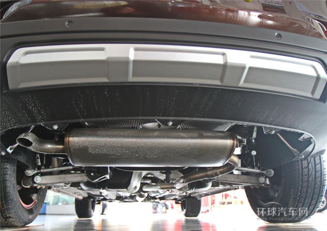 2015款 2.0L 自動(dòng)兩驅(qū)豪華導(dǎo)航版