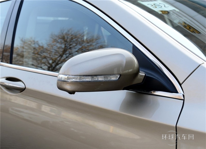 2015款 1.8T 旗艦型