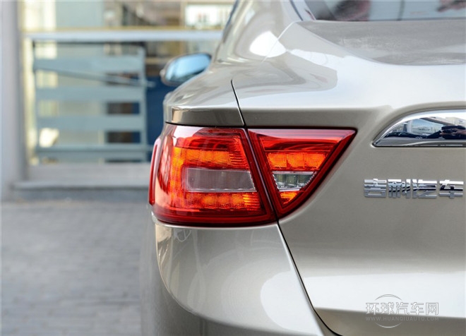 2015款 1.8T 旗艦型