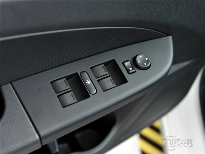 2015款 1.5L 手動黃鉆版