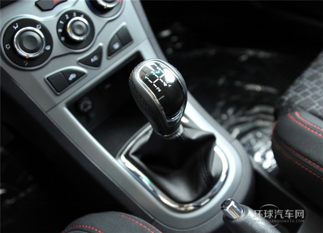 2015款 1.5L 手動黃鉆版