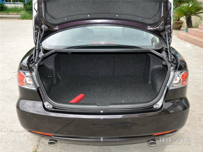 2015款 2.0L 自動超豪華型