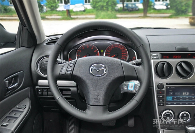 2015款 2.0L 自動超豪華型