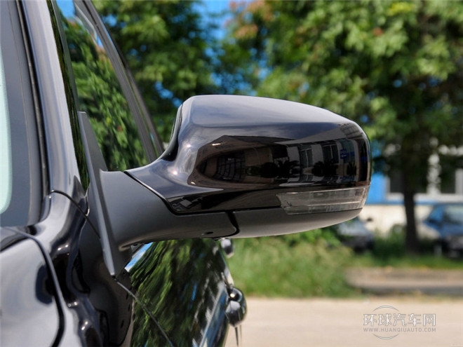 2015款 2.0L 自動超豪華型