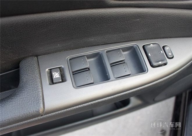 2015款 2.0L 自動(dòng)豪華型