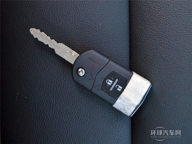 2015款 2.0L 自動時尚型