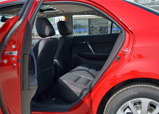 2015款 2.0L 自動時尚型