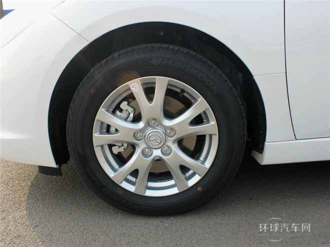 2015款 2.0L 自動豪華版