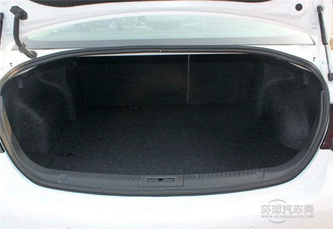 2015款 2.0L 自動豪華版