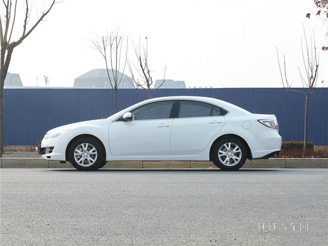 2015款 2.0L 自動豪華版