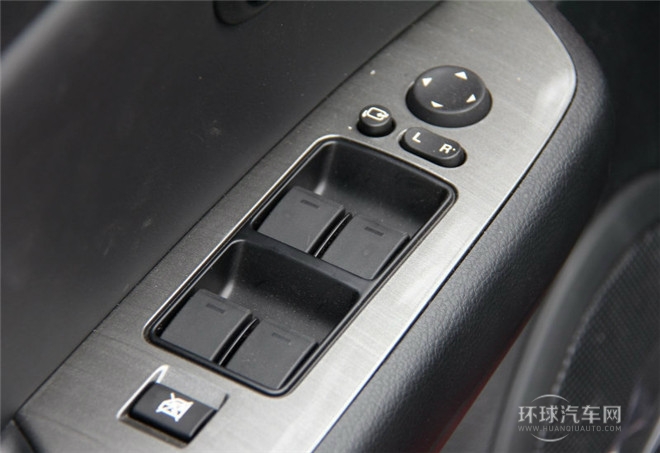 2015款 轎跑 2.0L 自動豪華版