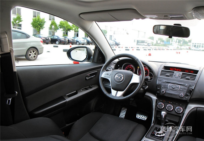 2015款 轎跑 2.0L 自動精英版